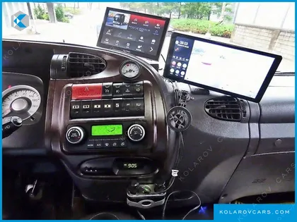 HYUNDAI MEGA TRUCK GOLD