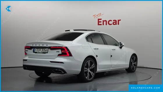 VOLVO S60 B5 INSCRIPTION