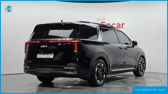 KIA CARNIVAL GASOLINE 7-SEATER SIGNATURE