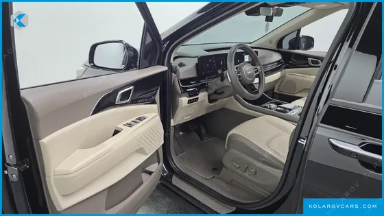 KIA CARNIVAL GASOLINE 7-SEATER SIGNATURE