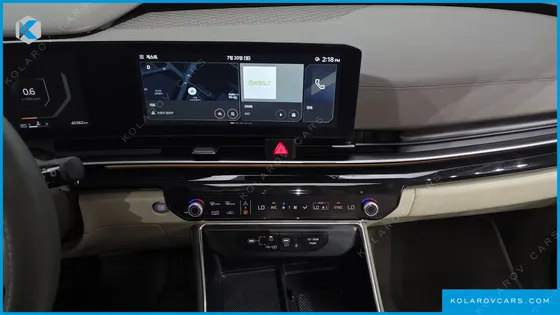 KIA CARNIVAL GASOLINE 7-SEATER SIGNATURE