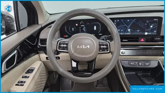 KIA CARNIVAL GASOLINE 7-SEATER SIGNATURE
