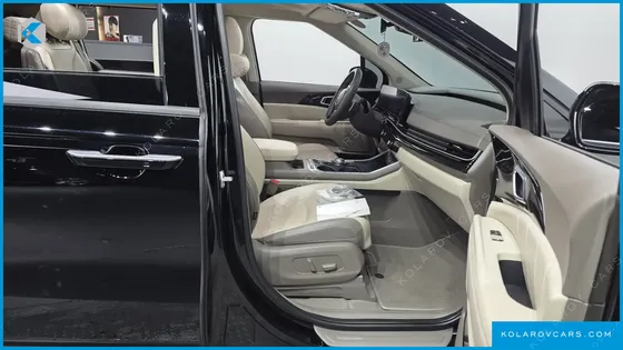 KIA CARNIVAL GASOLINE 7-SEATER SIGNATURE