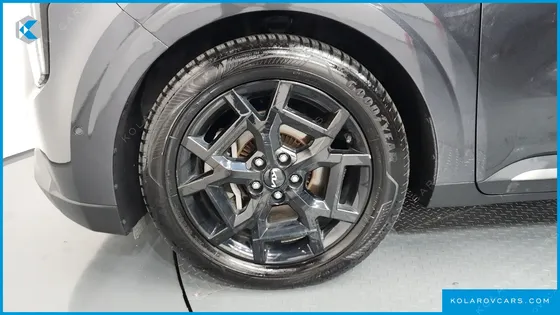 KIA CARNIVAL GASOLINE 9-SEATER GRAVITY