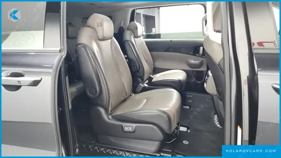 KIA CARNIVAL GASOLINE 9-SEATER GRAVITY