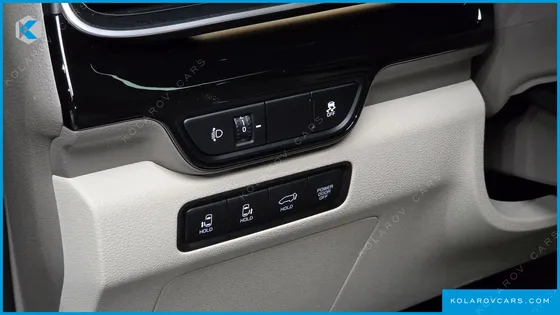 KIA CARNIVAL GASOLINE 7-SEATER SIGNATURE