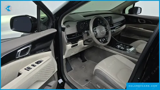 KIA CARNIVAL GASOLINE 7-SEATER HI LIMOUSINE