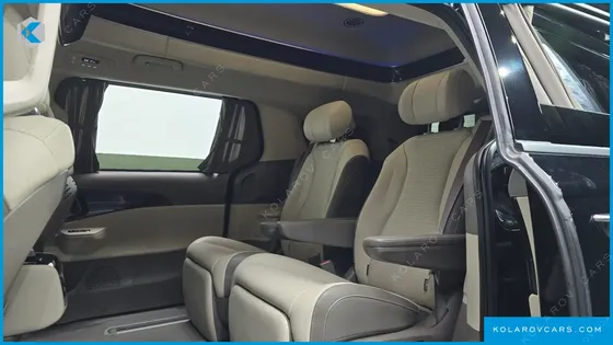 KIA CARNIVAL GASOLINE 7-SEATER HI LIMOUSINE