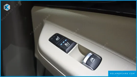 KIA CARNIVAL GASOLINE 7-SEATER HI LIMOUSINE