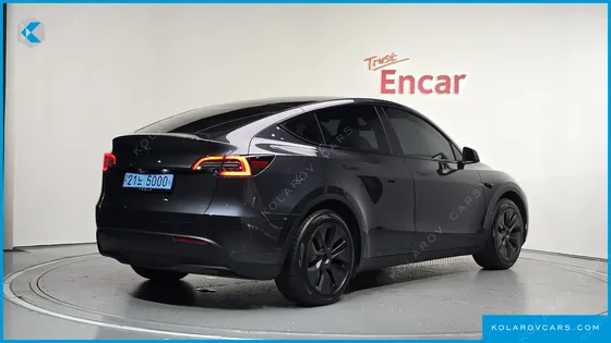 TESLA MODEL Y RWD
