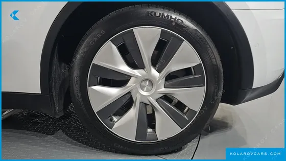 TESLA MODEL Y LONG RANGE AWD
