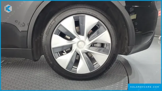 TESLA MODEL Y LONG RANGE AWD