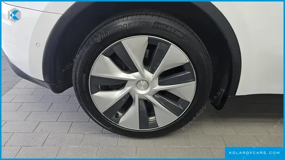 TESLA MODEL Y LONG RANGE AWD