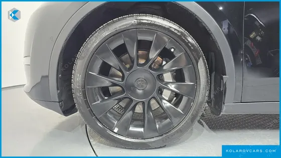 TESLA MODEL Y LONG RANGE AWD