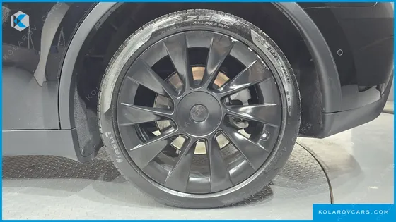 TESLA MODEL Y LONG RANGE AWD