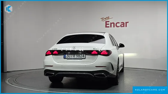 MERCEDES E-CLASS E300 4MATIC AMG LINE