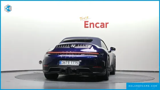 PORSCHE 911 CARRERA 4 GTS CABRIOLET