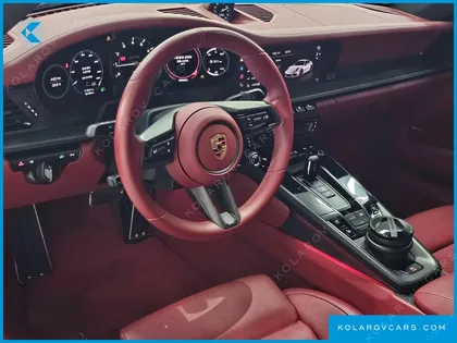 PORSCHE 911 CARRERA 4 GTS