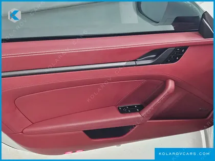 PORSCHE 911 CARRERA 4 GTS