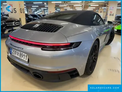 PORSCHE 911 CARRERA 4 GTS CABRIOLET