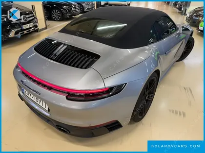 PORSCHE 911 CARRERA 4 GTS CABRIOLET