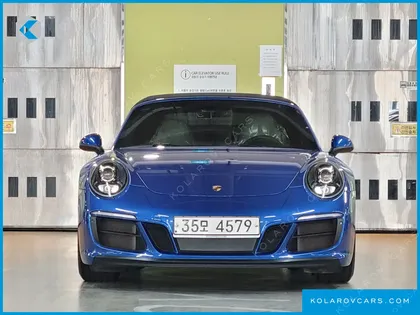 PORSCHE 911 CARRERA 4 GTS CABRIOLET