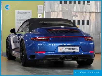 PORSCHE 911 CARRERA 4 GTS CABRIOLET