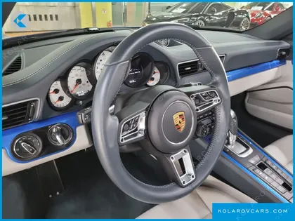 PORSCHE 911 CARRERA 4 GTS CABRIOLET