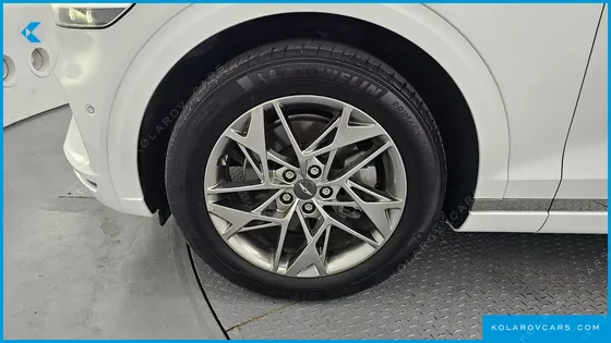 GENESIS GV70 2.5T GASOLINE 2WD