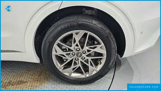 GENESIS GV70 2.5T GASOLINE 2WD