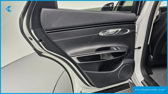 GENESIS GV70 2.5T GASOLINE 2WD