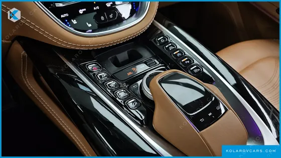 ASTON MARTIN DBX 4.0 V8