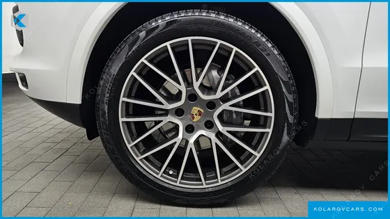 PORSCHE CAYENNE 3.0