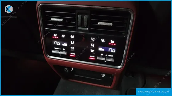 PORSCHE CAYENNE 3.0 PLATINUM EDITION