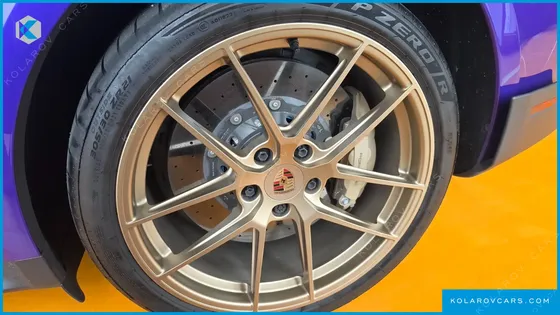 PORSCHE TAYCAN TURBO GT WEISSACH PACK