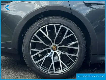 PORSCHE TAYCAN TURBO CROSS TURISMO
