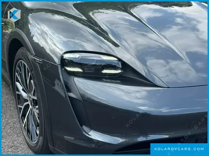 PORSCHE TAYCAN TURBO CROSS TURISMO