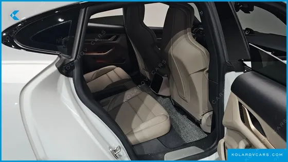 PORSCHE TAYCAN 4S