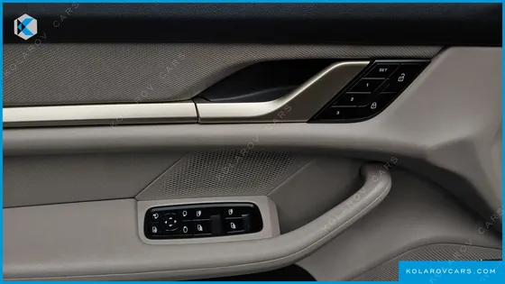 PORSCHE TAYCAN 4S