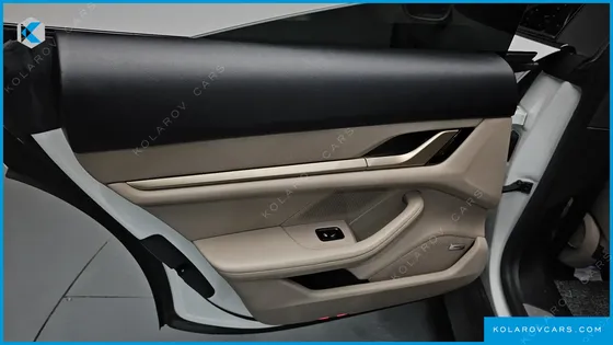 PORSCHE TAYCAN 4S