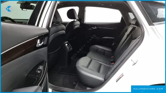KIA K7 3.0 LPI LUXURY (RENTAL CAR)