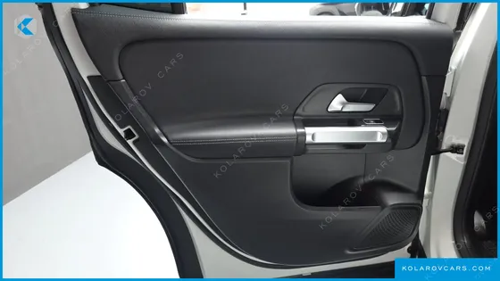 MERCEDES GLB-CLASS GLB220