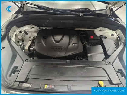 VOLVO XC90 D5 MOMENTUM