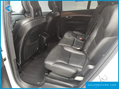 VOLVO XC90 D5 MOMENTUM