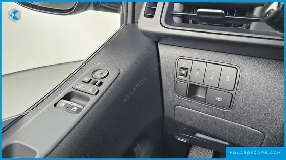 HYUNDAI STARIA TOURER 9-SEATER
