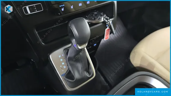 HYUNDAI STARIA HEV 1.6 CARGO 5-SEATER