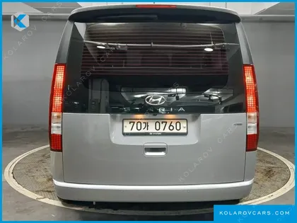 HYUNDAI STARIA 4WD TOURER 11-SEATER