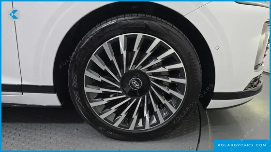 HYUNDAI GRANDEUR 2,5 GASOLINE 2WD