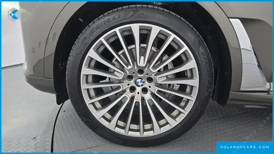 BMW X7 XDRIVE 40I DESIGN PURE EXCELLENCE 6-SEATER