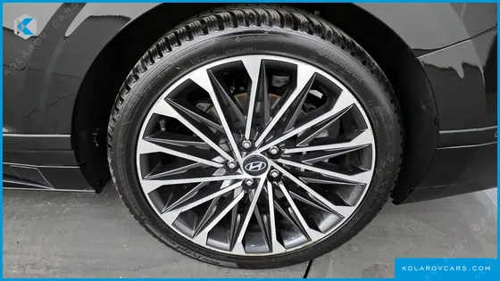 HYUNDAI GRANDEUR 3,5 GASOLINE 4WD
